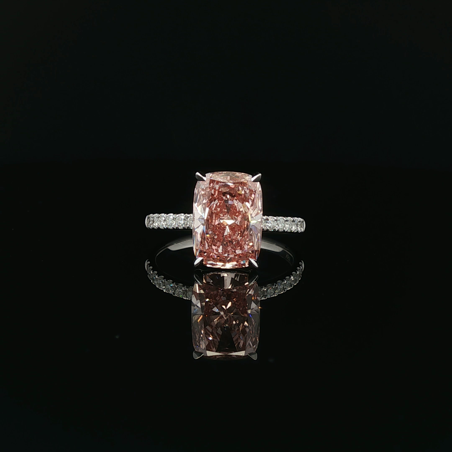 IGI Cushion 4.08ct Fancy Vivid Pink VS1