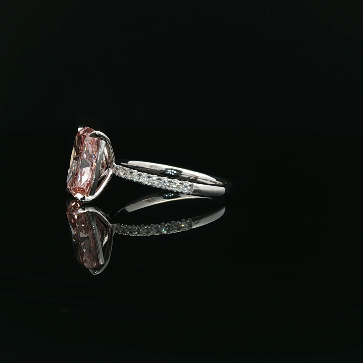 IGI Cushion 4.08ct Fancy Vivid Pink VS1