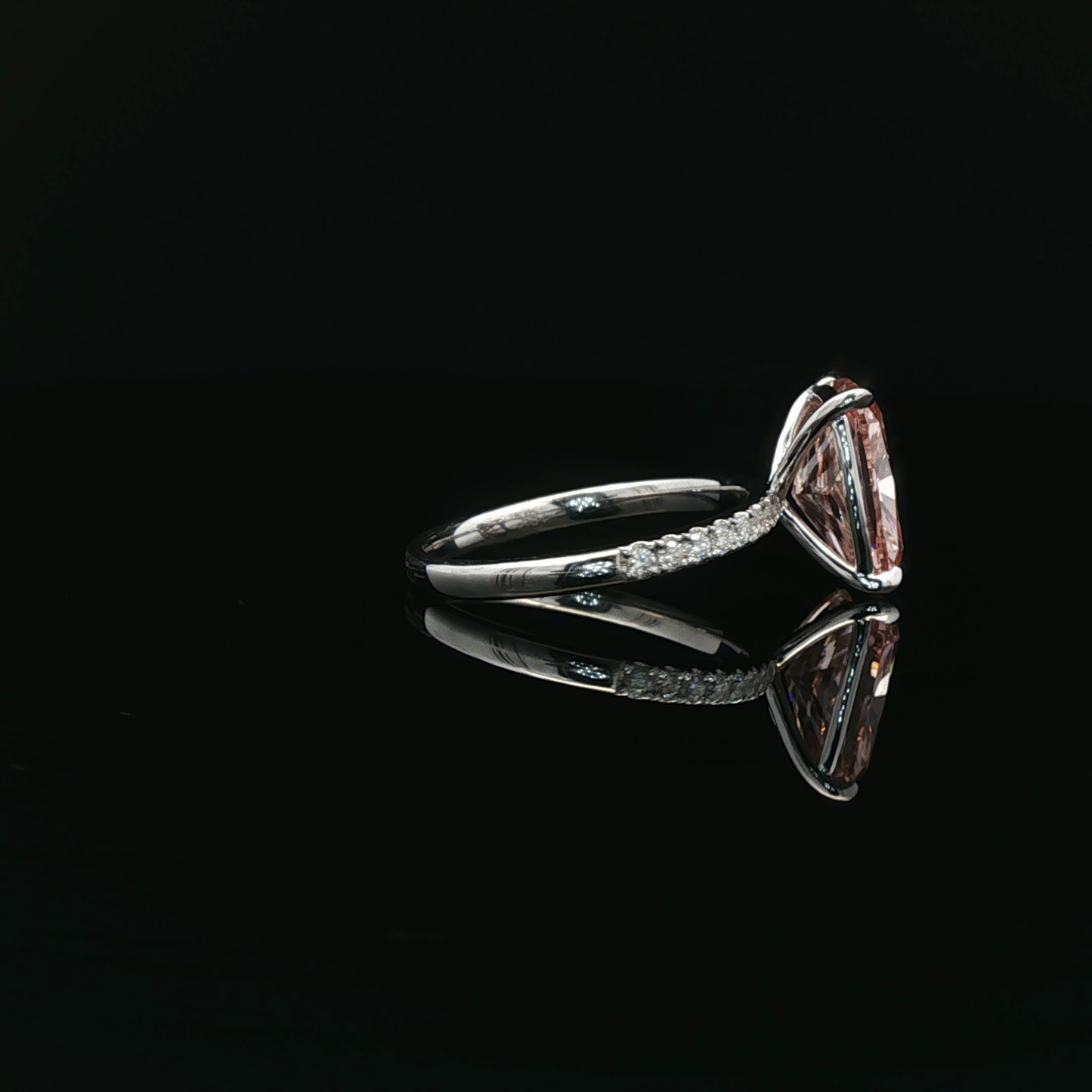 IGI Cushion 4.08ct Fancy Vivid Pink VS1