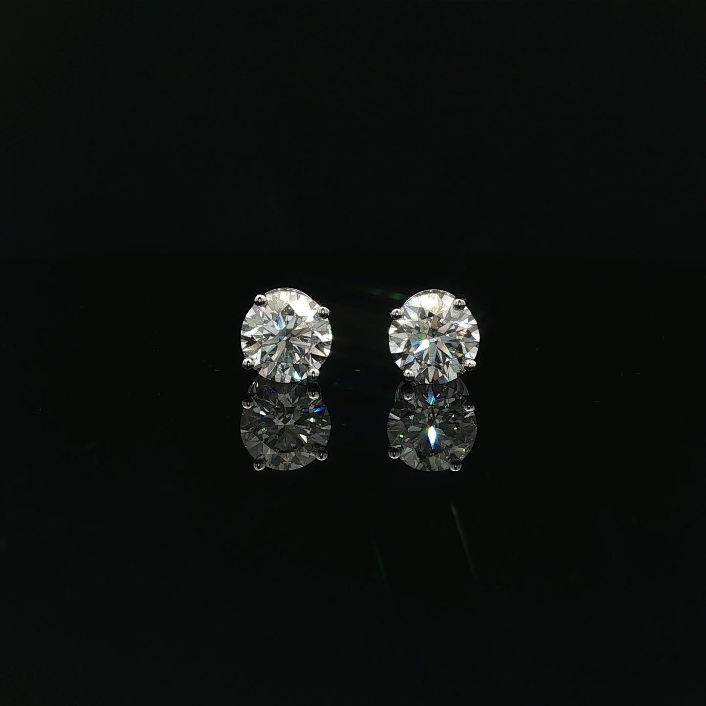Round 1.59ct D VVS2 - 10,500$ HKD