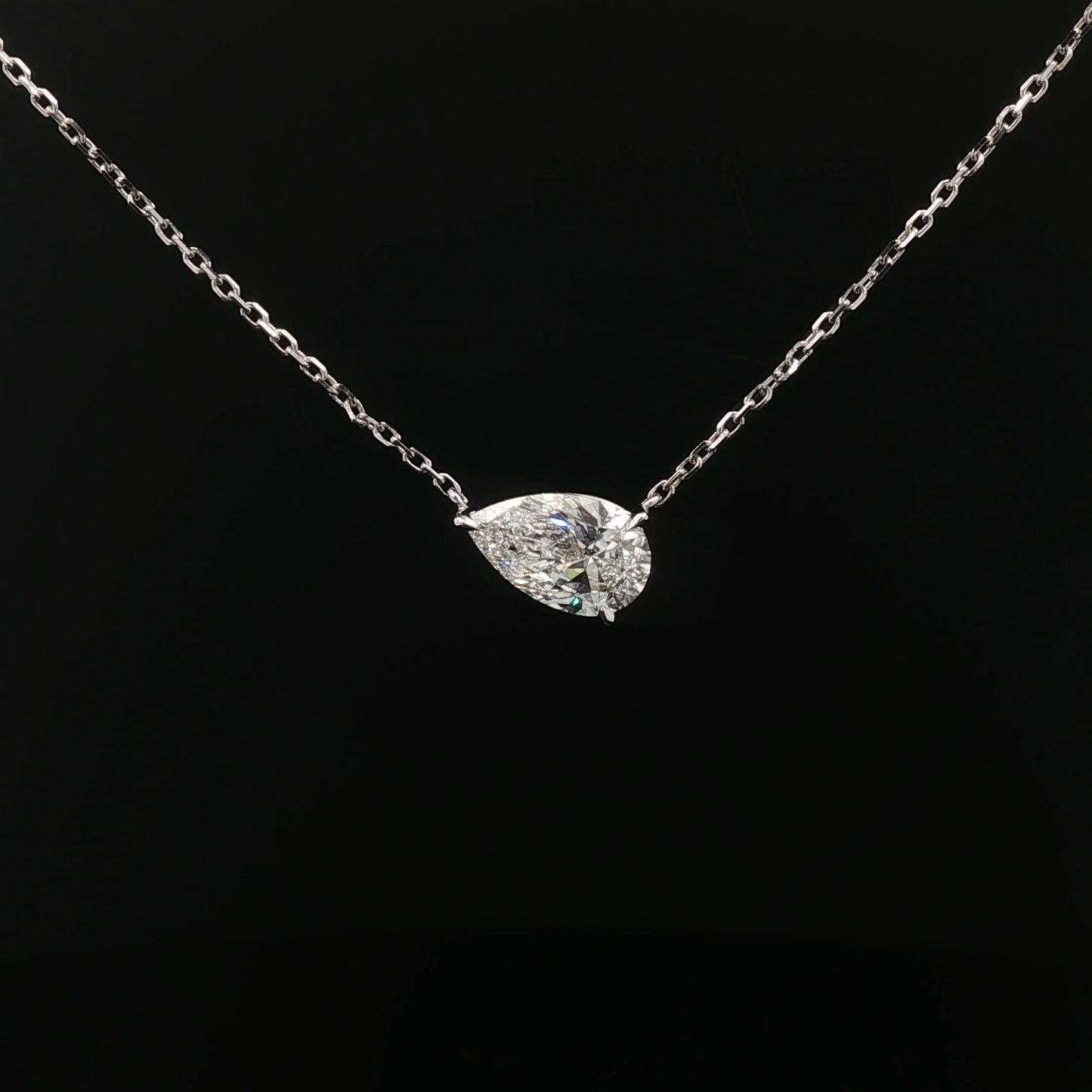 Pear 1.53ct D VVS2 - 8,900$ HKD