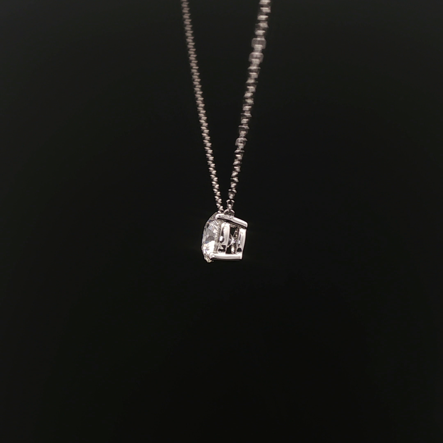 Round 1.55ct D VVS2 - 8,900$ HKD