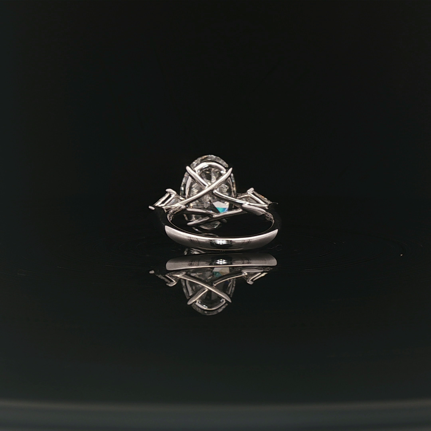 IGI Oval 3.01ct D VS1 18K/W