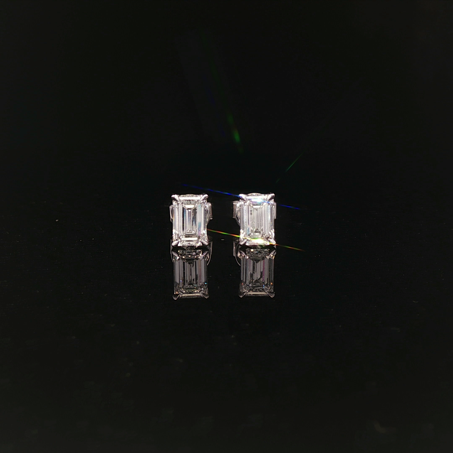 Emerald 1ct D VVS - 8,500$ HKD