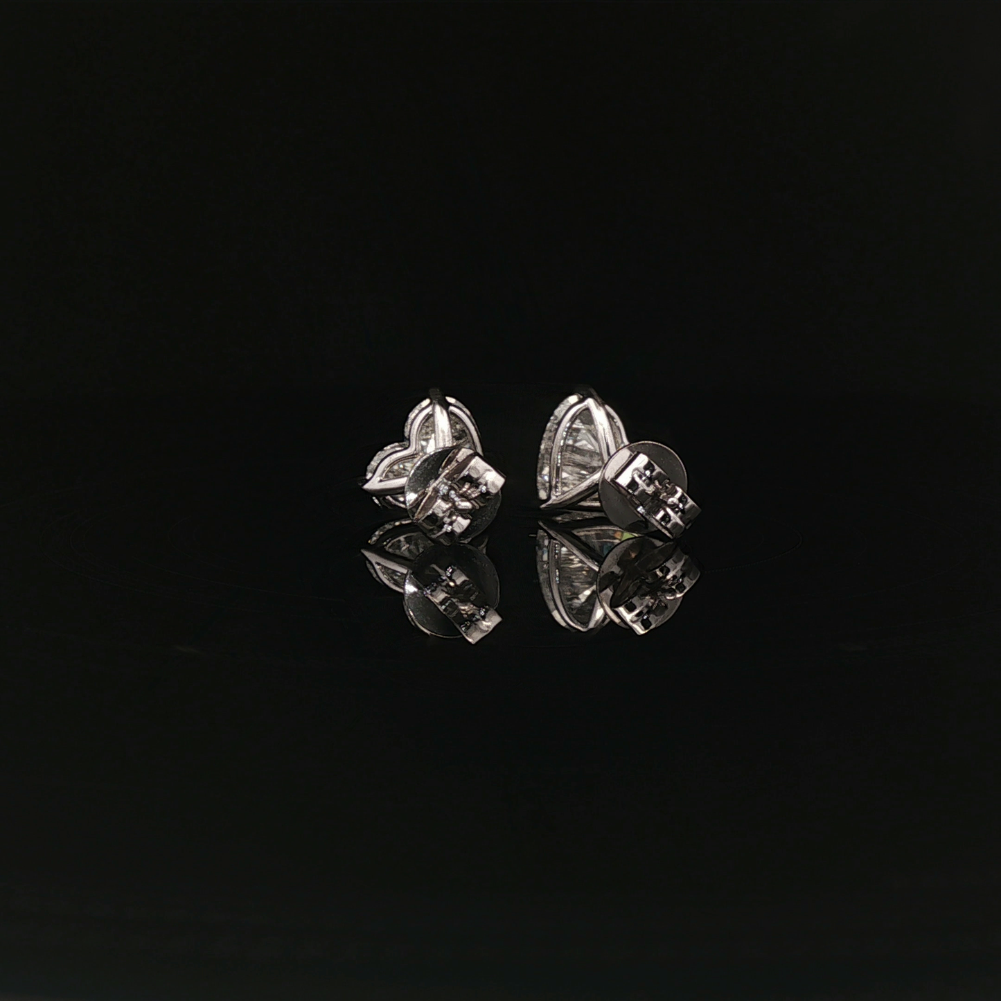 Heart 1.8ct Each  - 11,500$ HKD