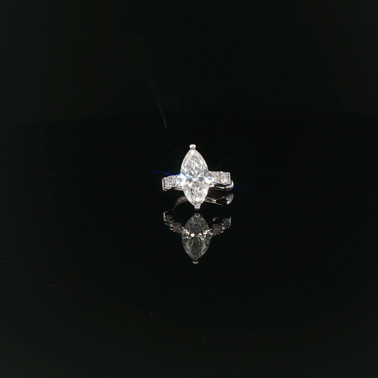 IGI Marquise 0.91ct D VVS2 Custom earring