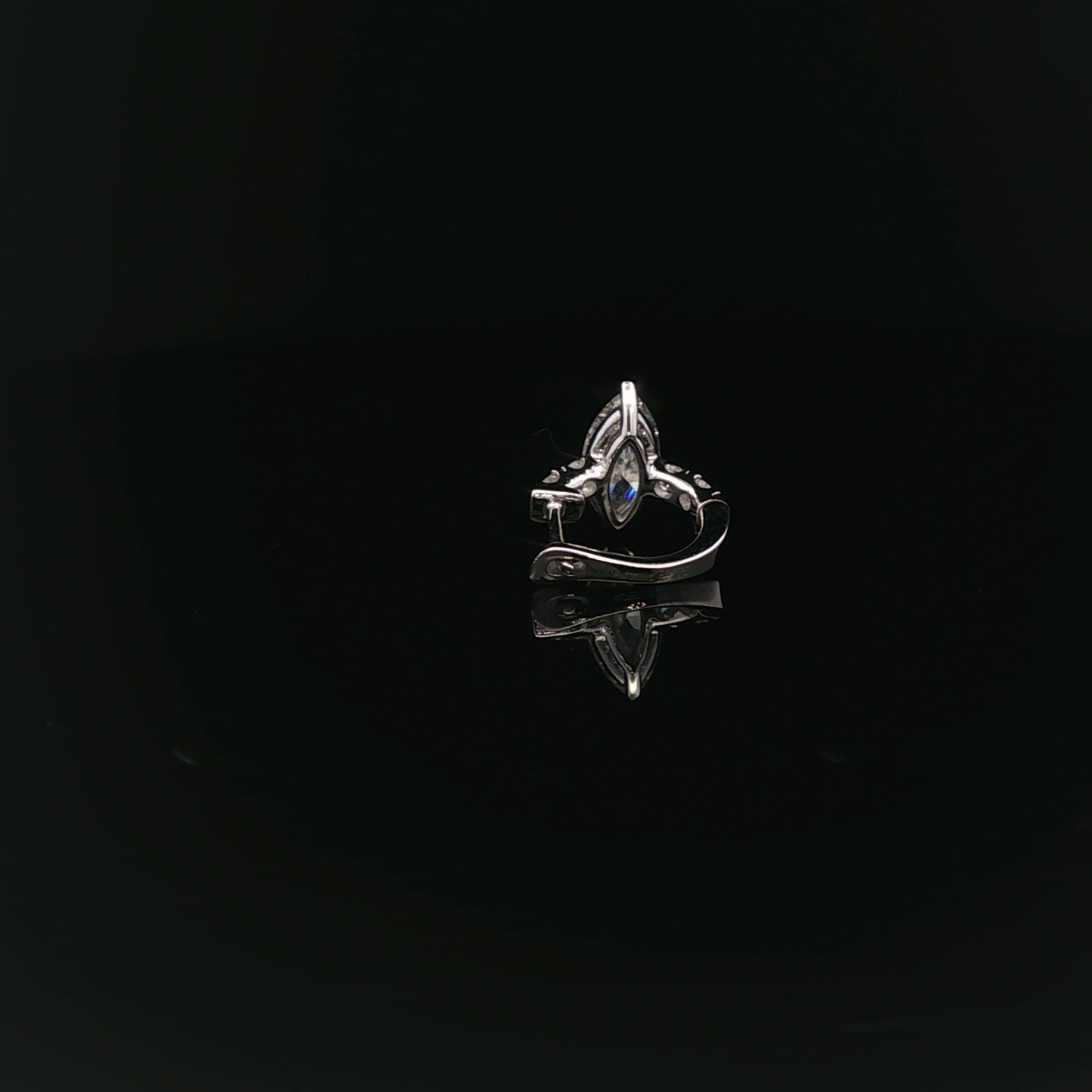IGI Marquise 0.91ct D VVS2 Custom earring