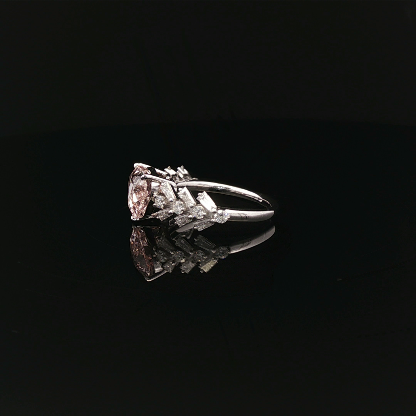 IGI Heart 2.44ct Fancy Intense Pink VS1