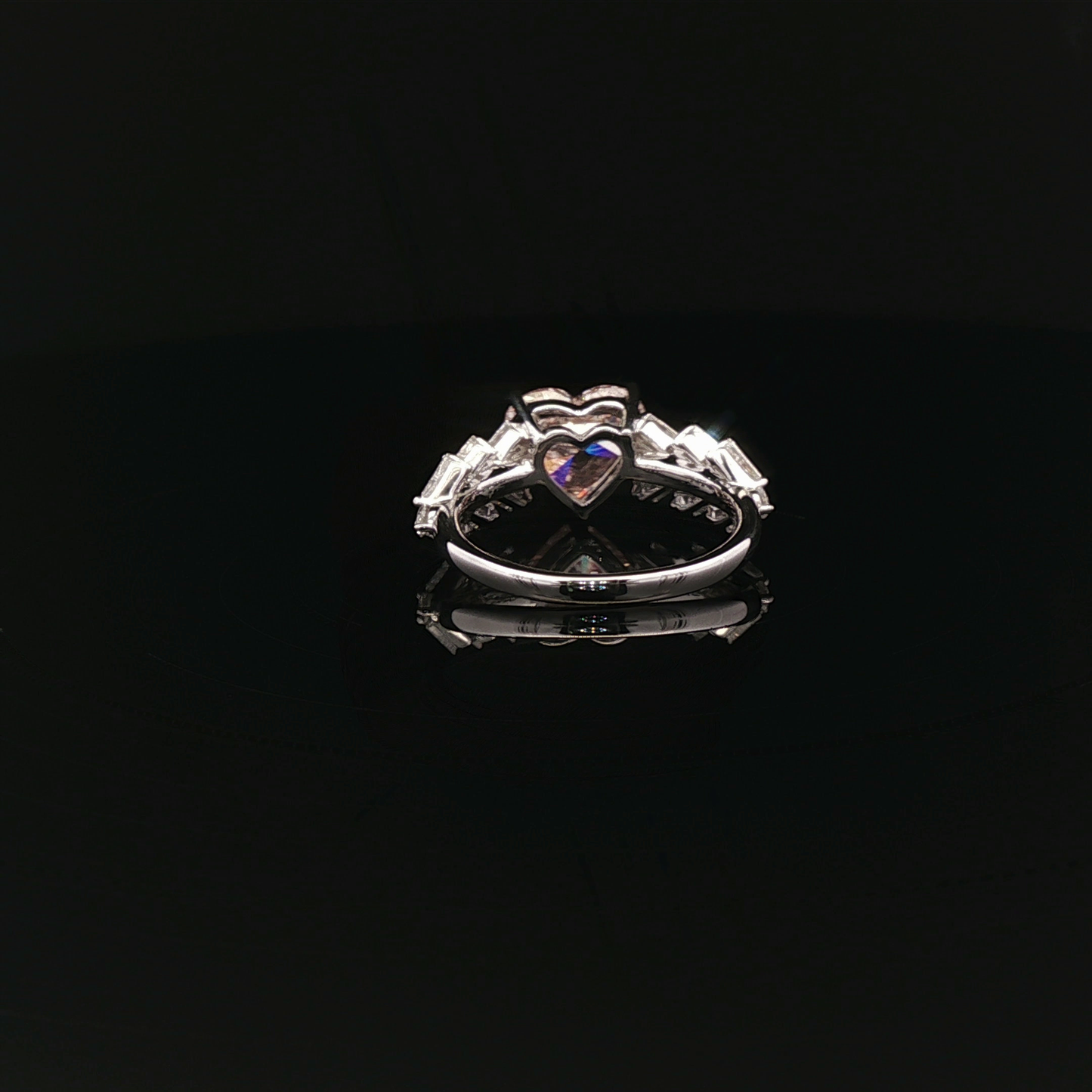 IGI Heart 2.44ct Fancy Intense Pink VS1