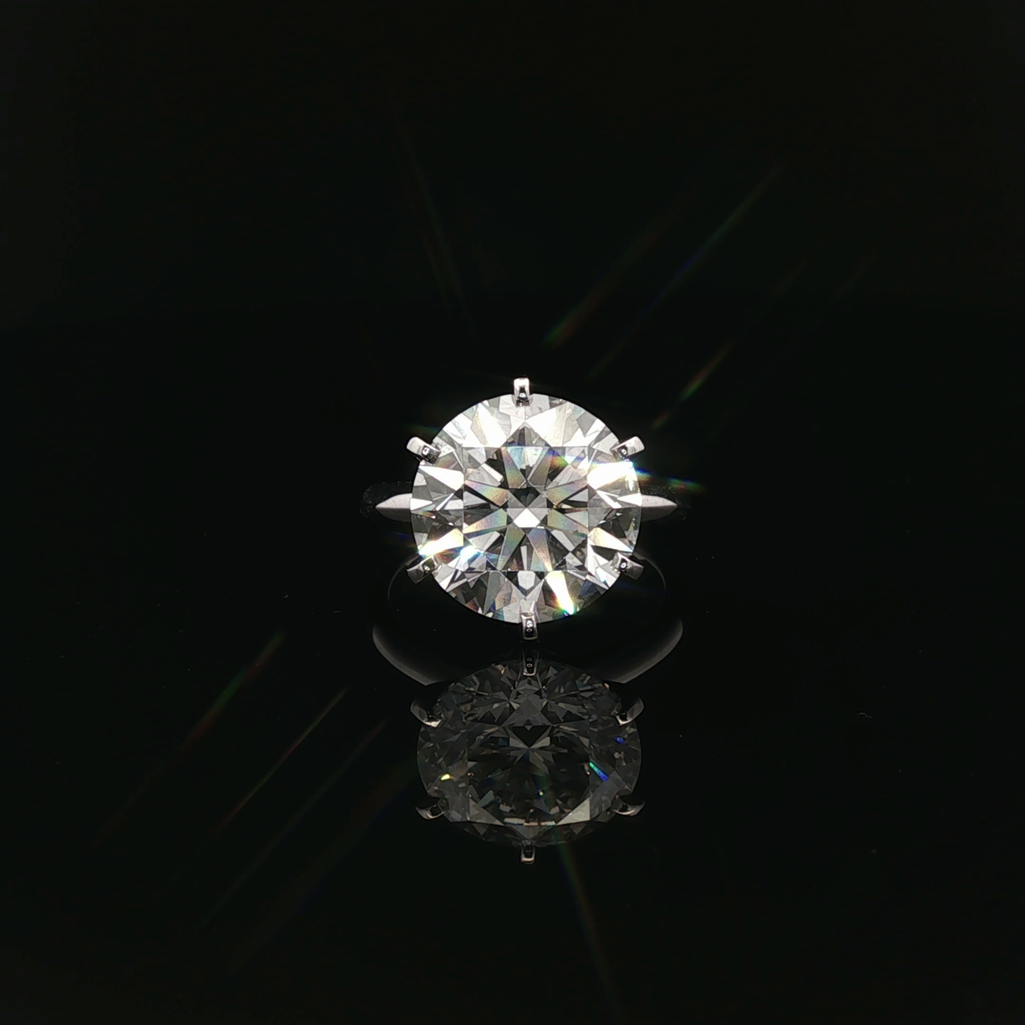 IGI Round 8.11ct D VVS2 18k/W
