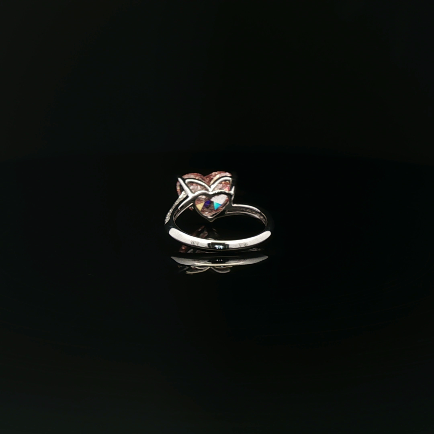 IGI Heart 4.04ct Fancy Vivid Pink VS1 18k/w