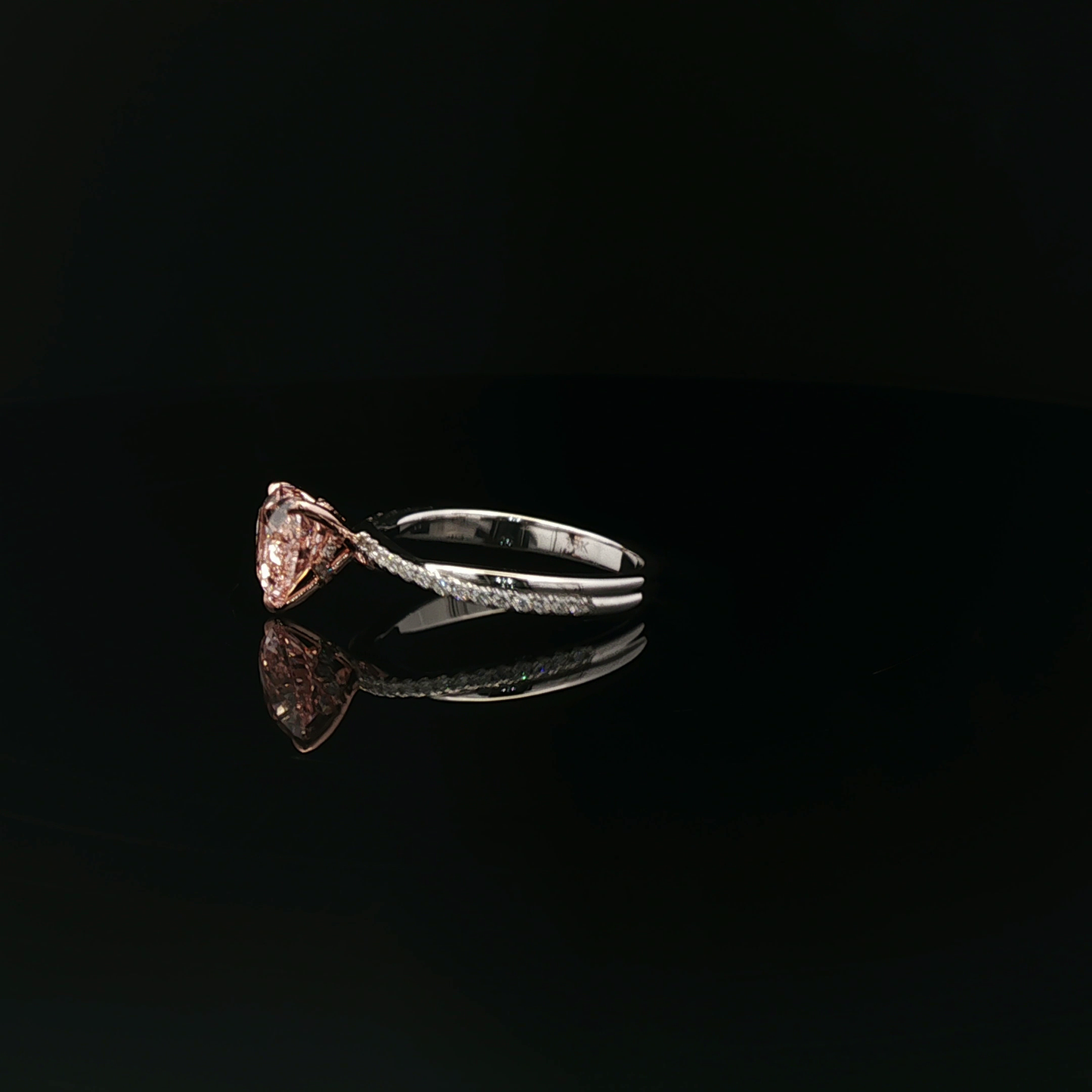 IGI Heart 2.58ct Fancy Intense Pink VS1 18k/w