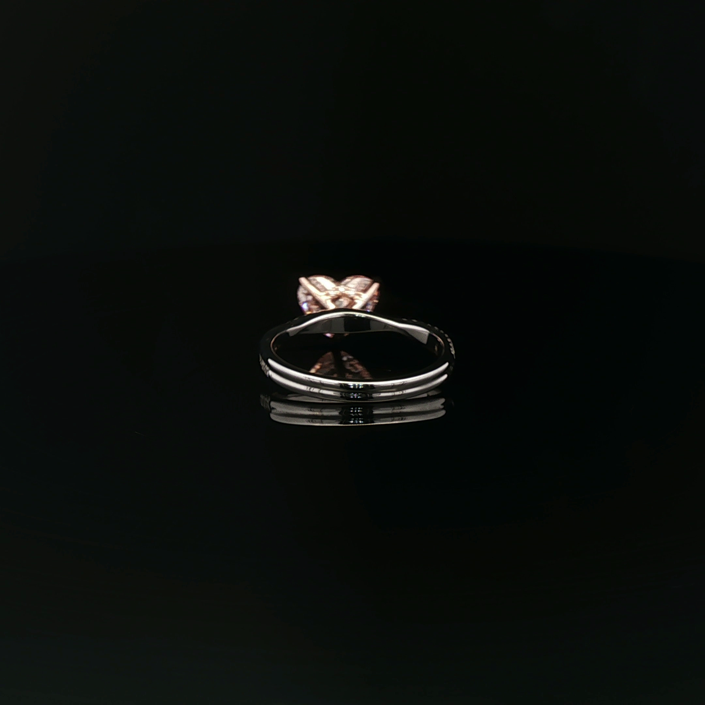 IGI Heart 2.58ct Fancy Intense Pink VS1 18k/w