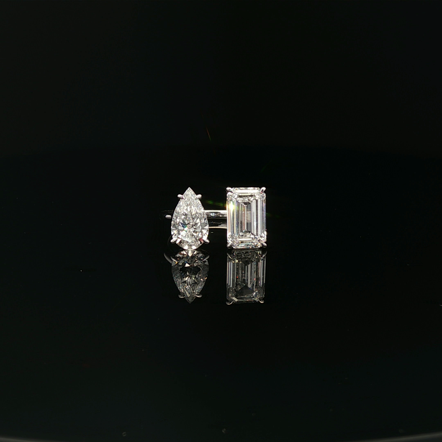 IGI Emerald 3.12ct D VS1+  Pear 1.58ct D VVS2 Toi Et Mo Ring 18KW 18K/W