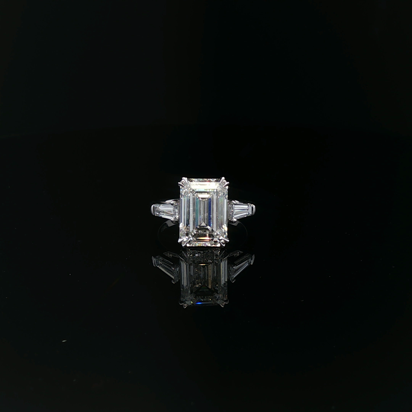 Emerald-Cut Diamond Multistone Ring in White Gold and Platinum