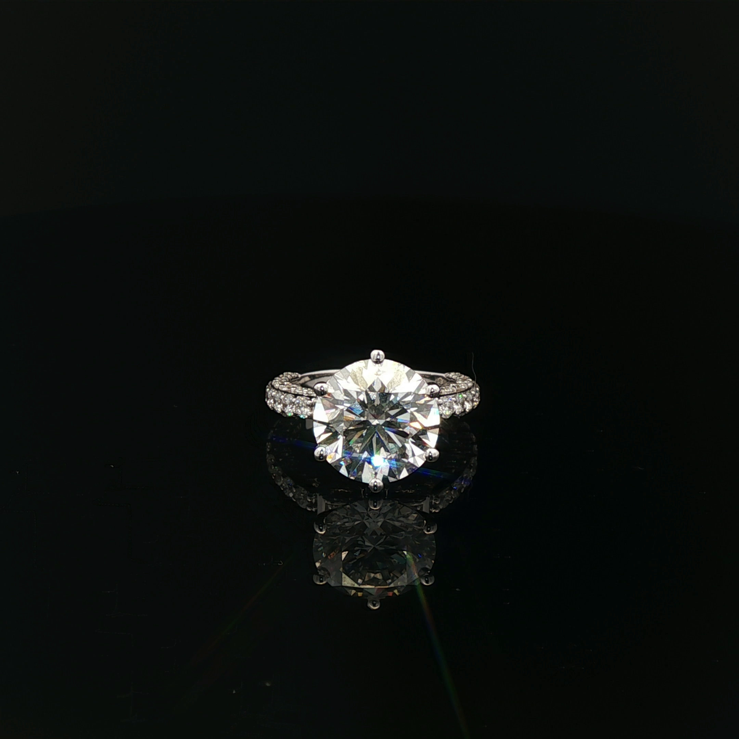 IGI Round 5.20ct D VVS2 18K/W