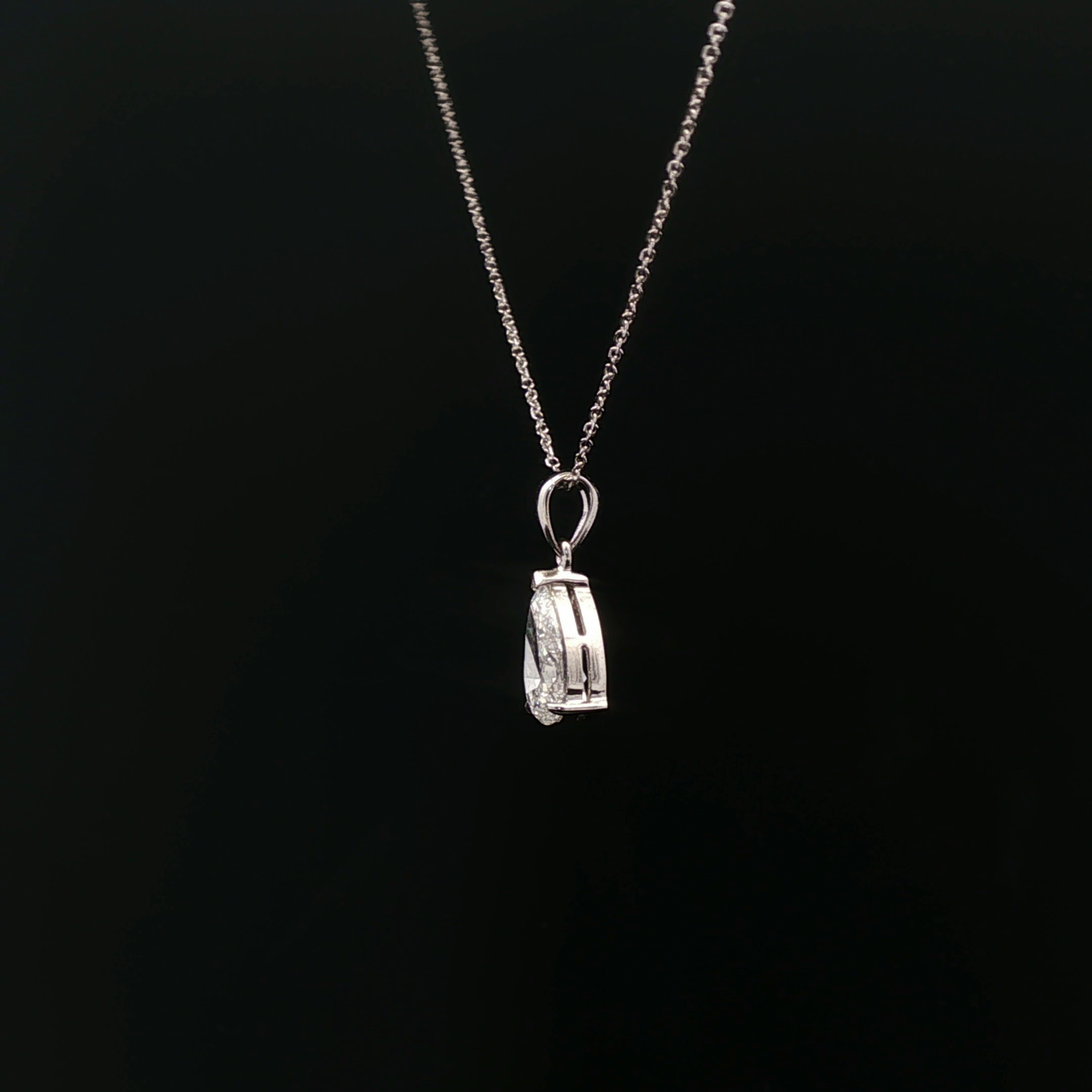 IGI Pear 1.56ct D VV2
