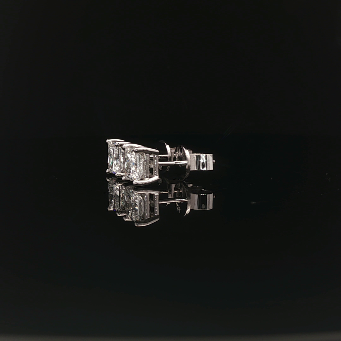 IGI Princess 1.09ct Each - 9,500$ HKD