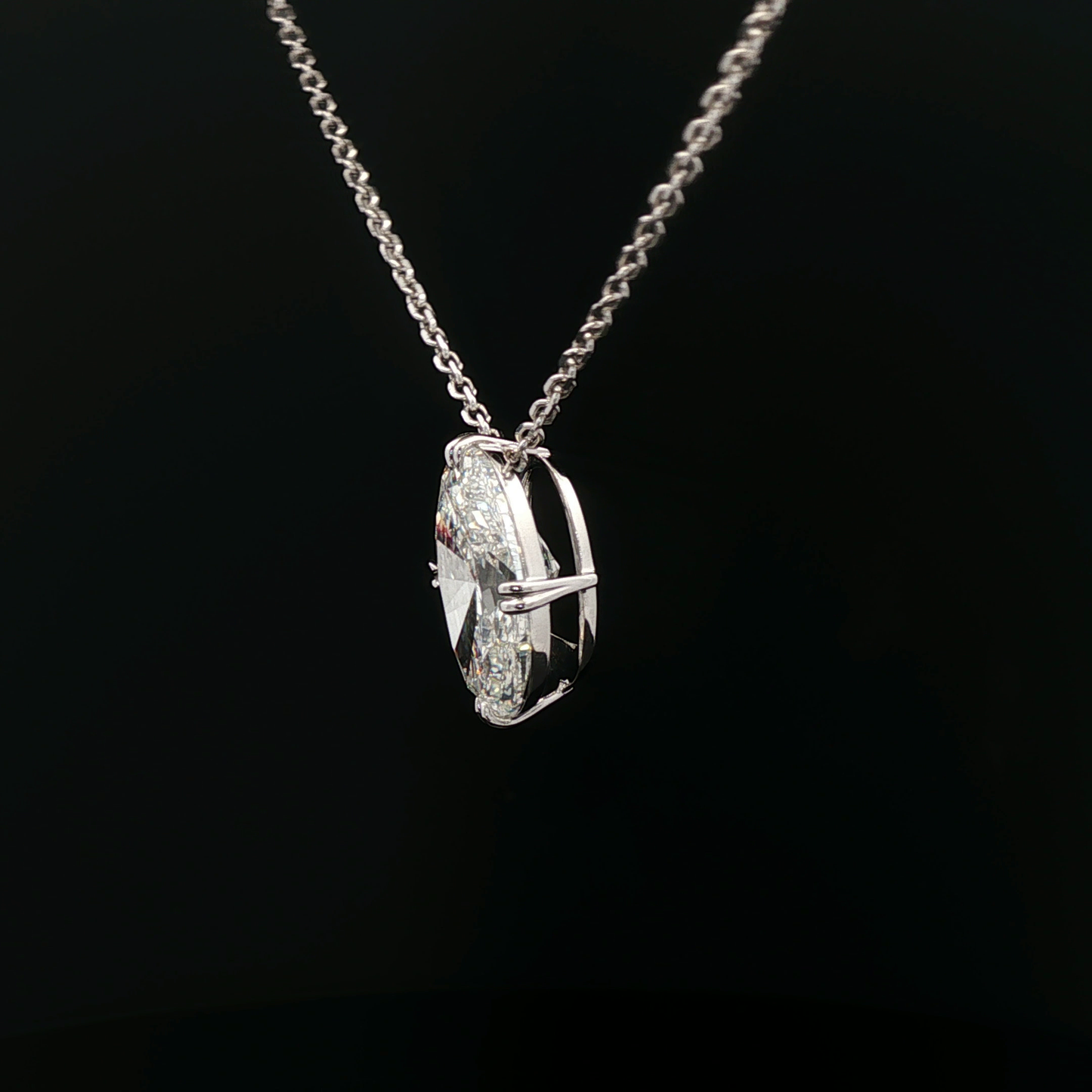IGI Oval 10.43ct E VVS2 18k/w Pendant