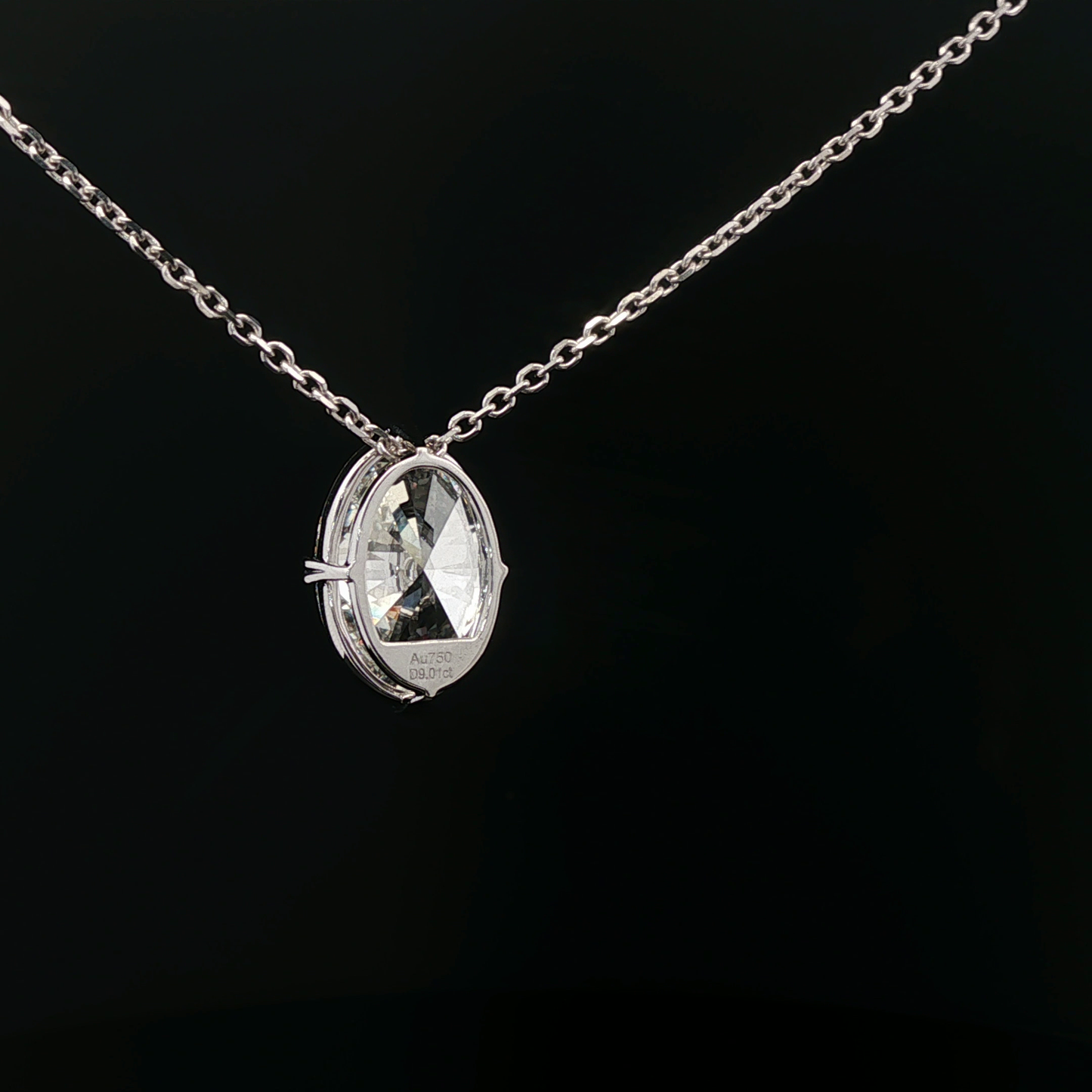 IGI Oval 10.43ct E VVS2 18k/w Pendant