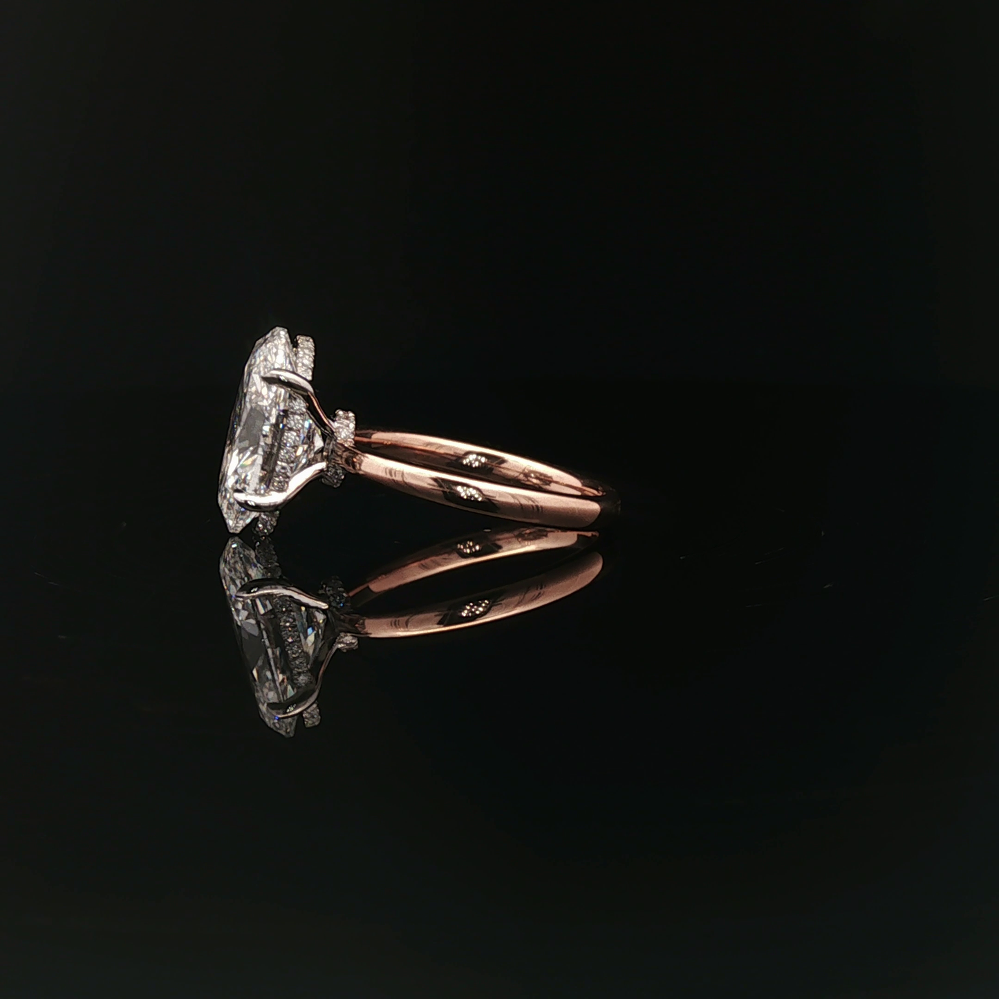 IGI Oval 5.01ct E VVS2 18k/W&R