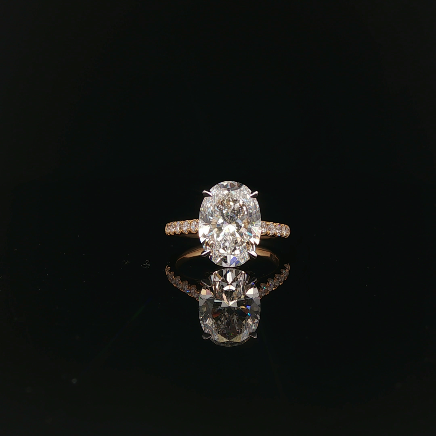 IGI Oval 3.05ct D VVS2 18K/Y