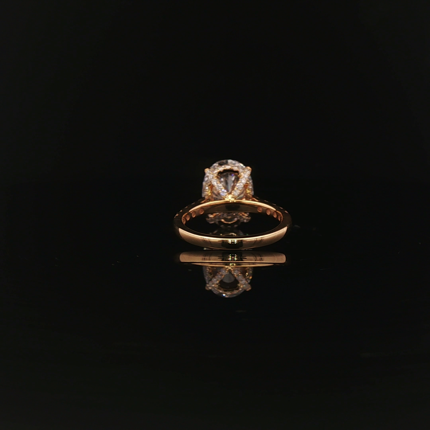 IGI Oval 3.05ct D VVS2 18K/Y
