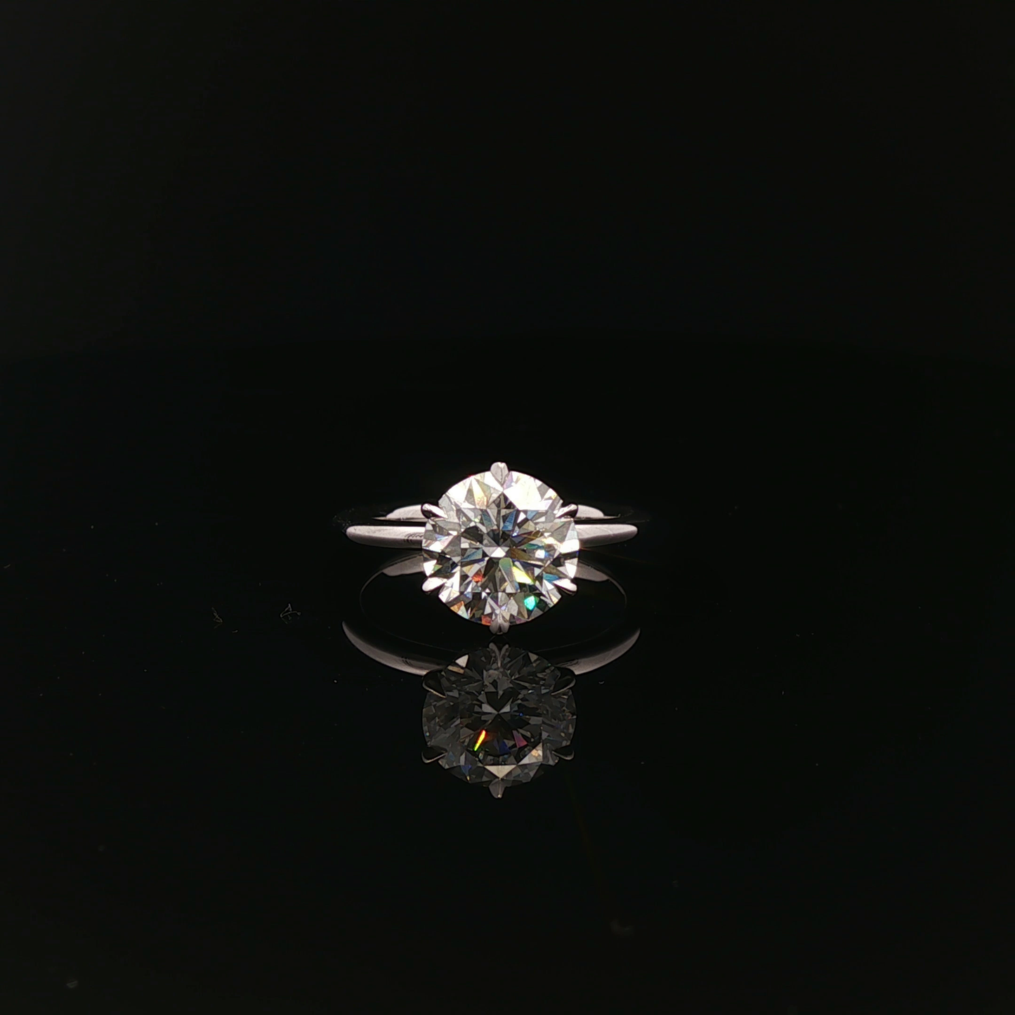 IGI RD 2.50ct D VVS2  - 15,900$ HKD