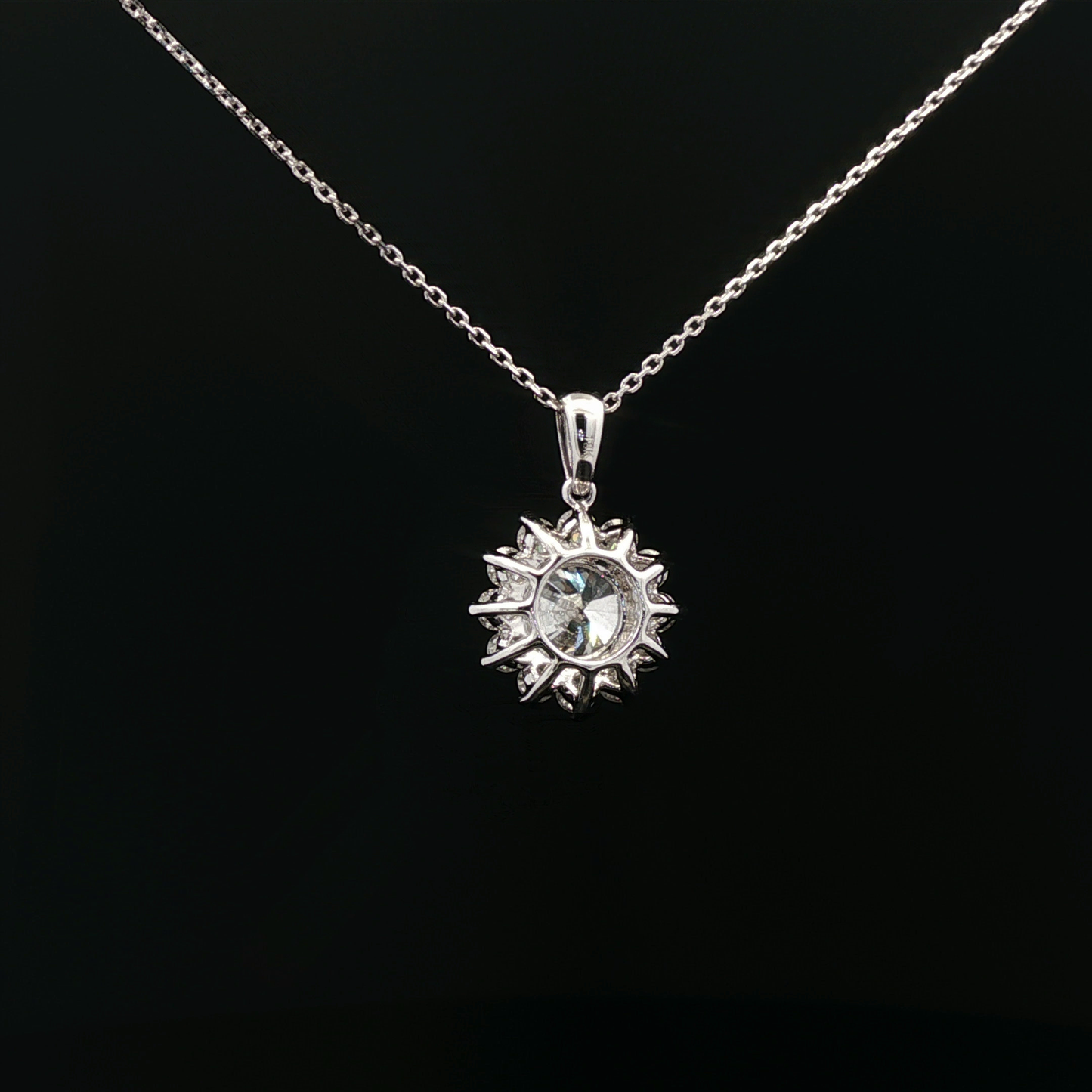 IGI Round 3.01ct D VVS2 with Halo 18K/W Pendent