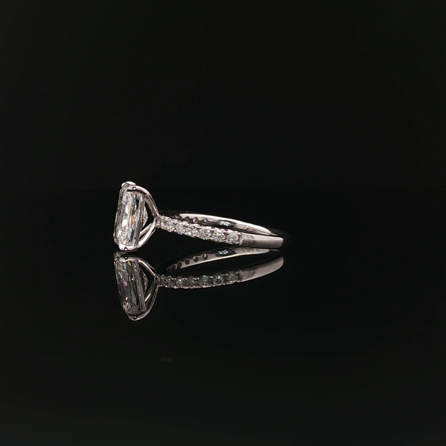 IGI Radiant 2.06ct D VVS2 18K/W