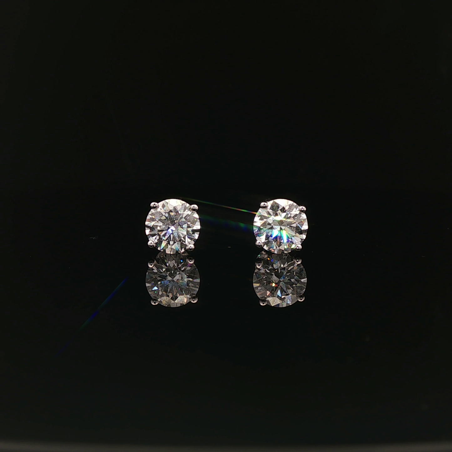 Round 1.5ct D VVS - 10,500$ HKD
