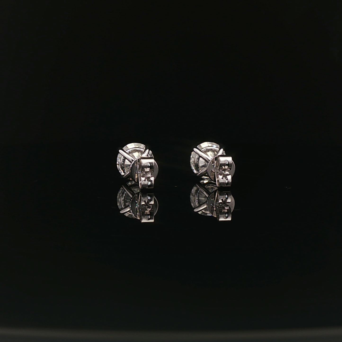 Round 1.5ct D VVS - 10,500$ HKD