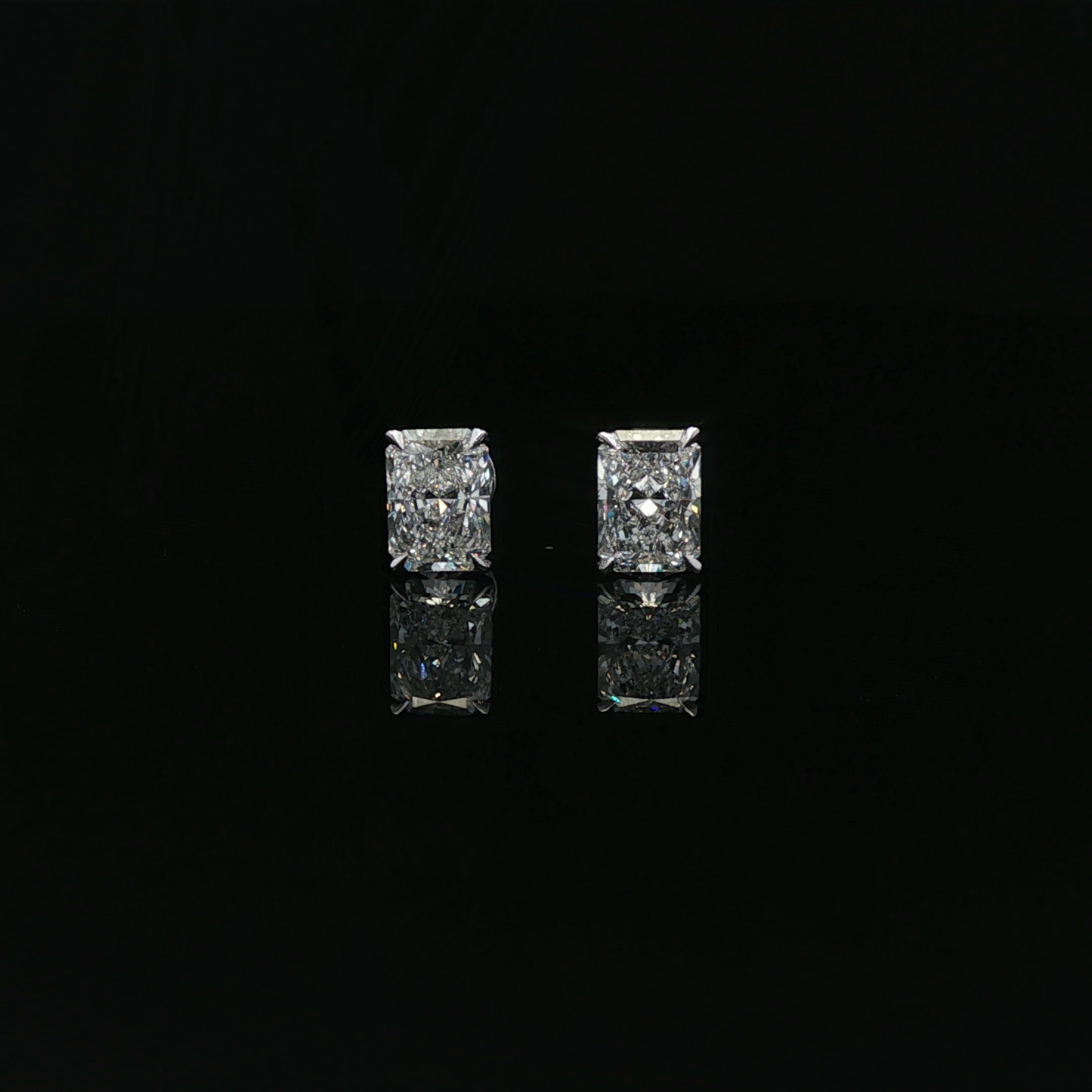 IGI Radiant 1.52ct +1.54ct D VS1 18k/w