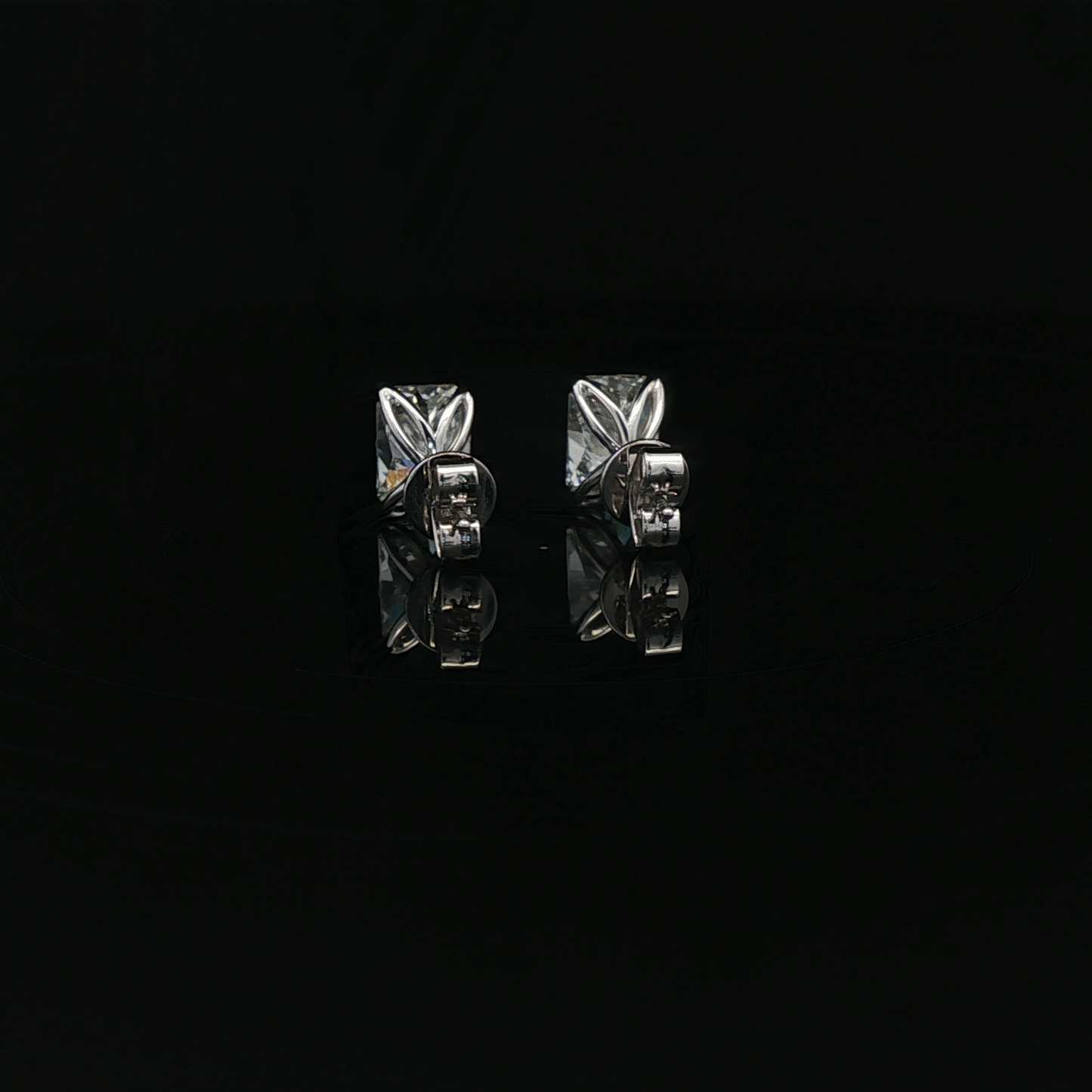 IGI Radiant 1.52ct +1.54ct D VS1 18k/w
