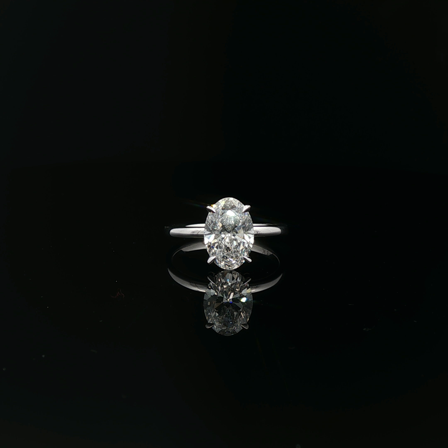 IGI Oval 2.2ct D VVS2 18K/W