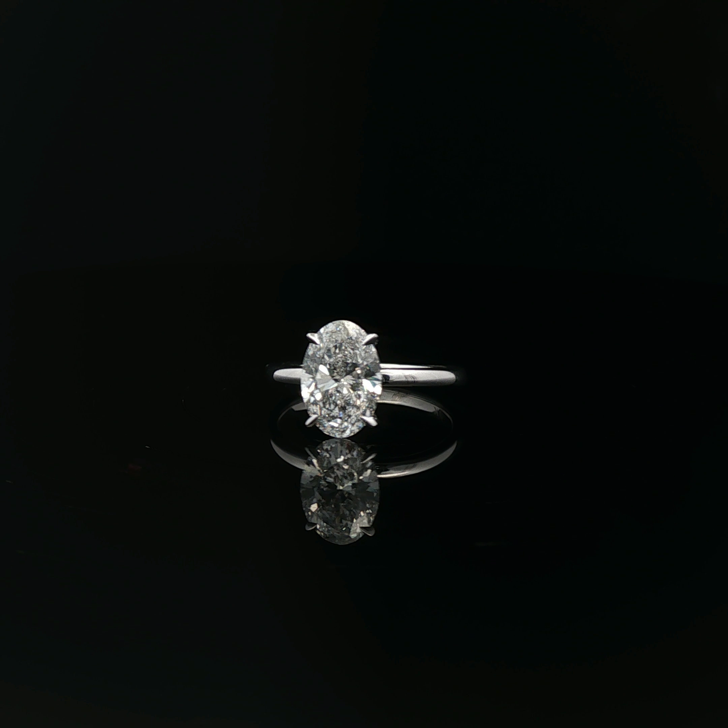 IGI Oval 2.2ct D VVS2 18K/W