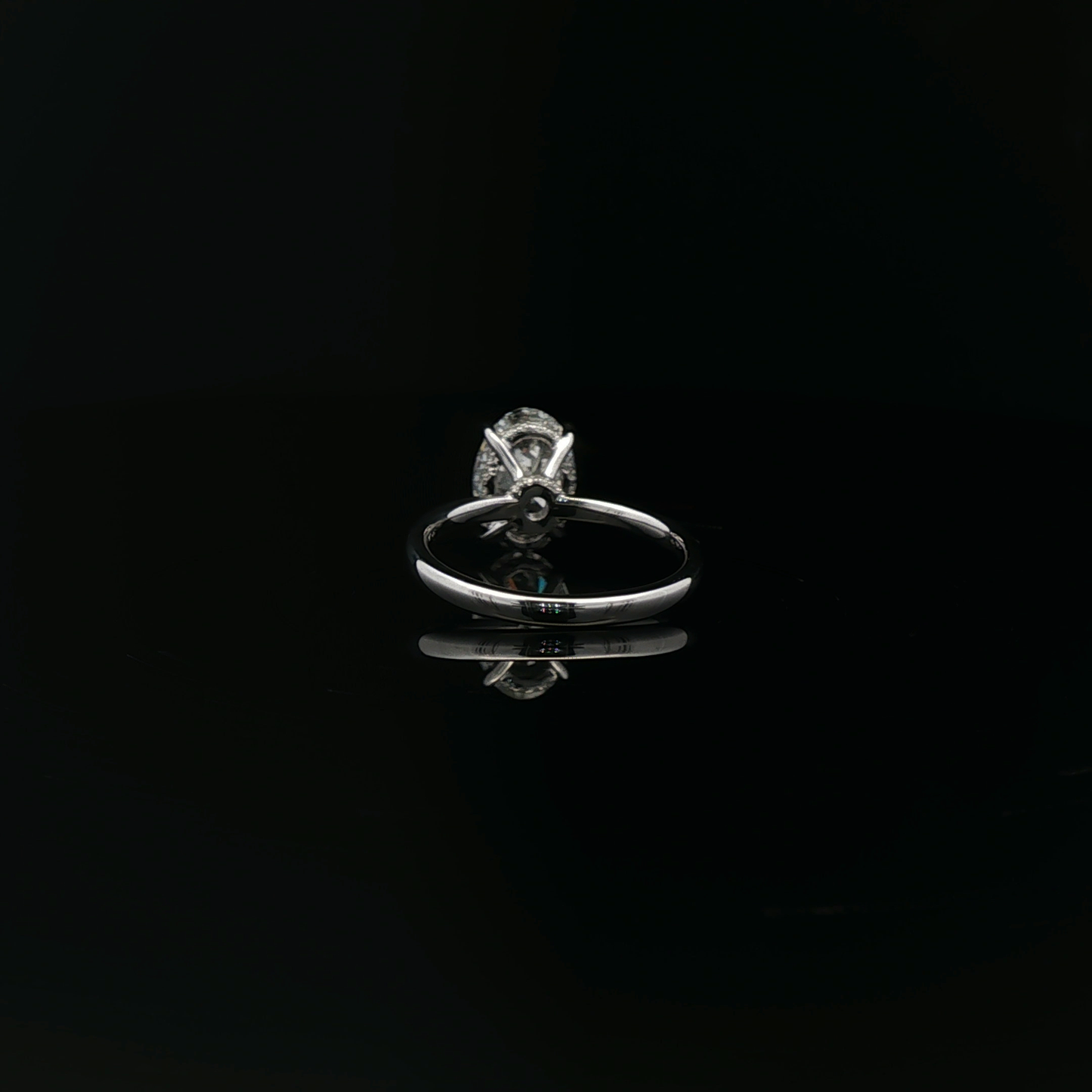 IGI Oval 2.2ct D VVS2 18K/W