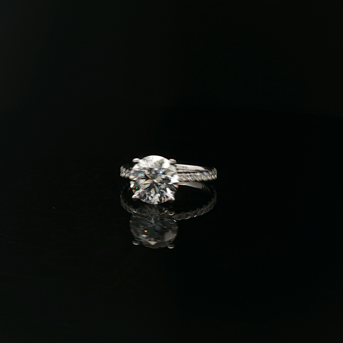 IGI Round 2.31ct D VVS2 18k/White
