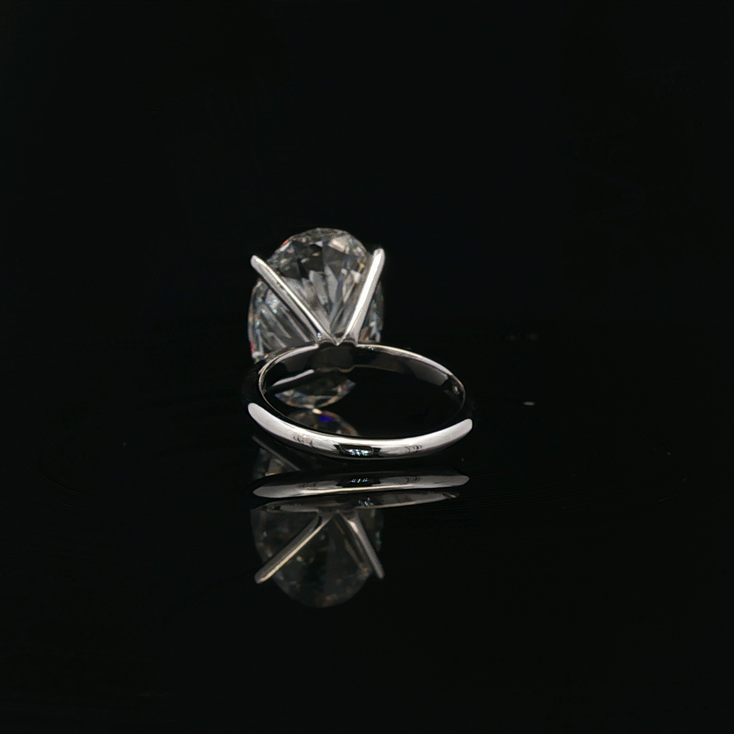 IGI Oval 10.08ct D VVS2 PT950