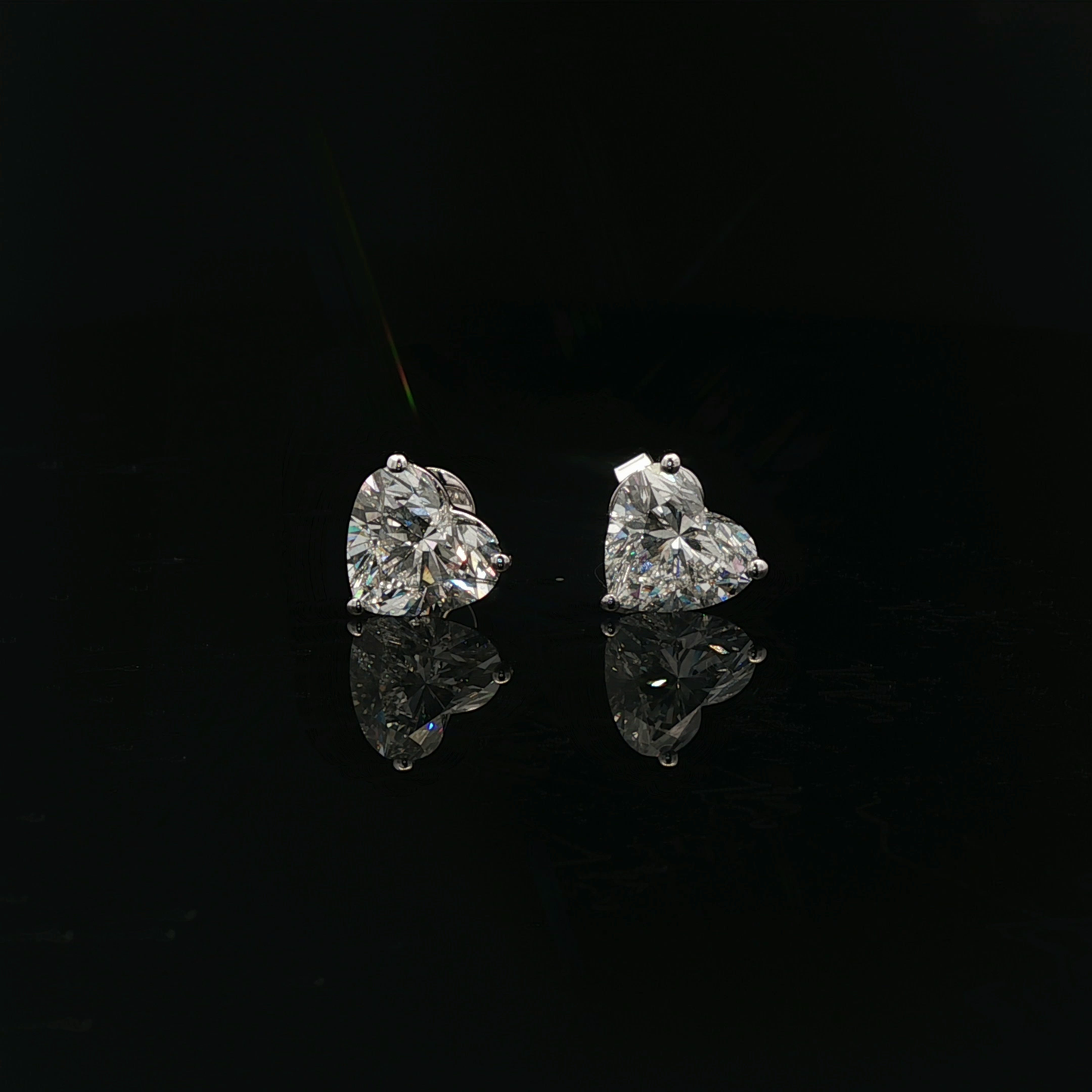 IGI Heart 2ct D VVS Each - 16,900$ HKD