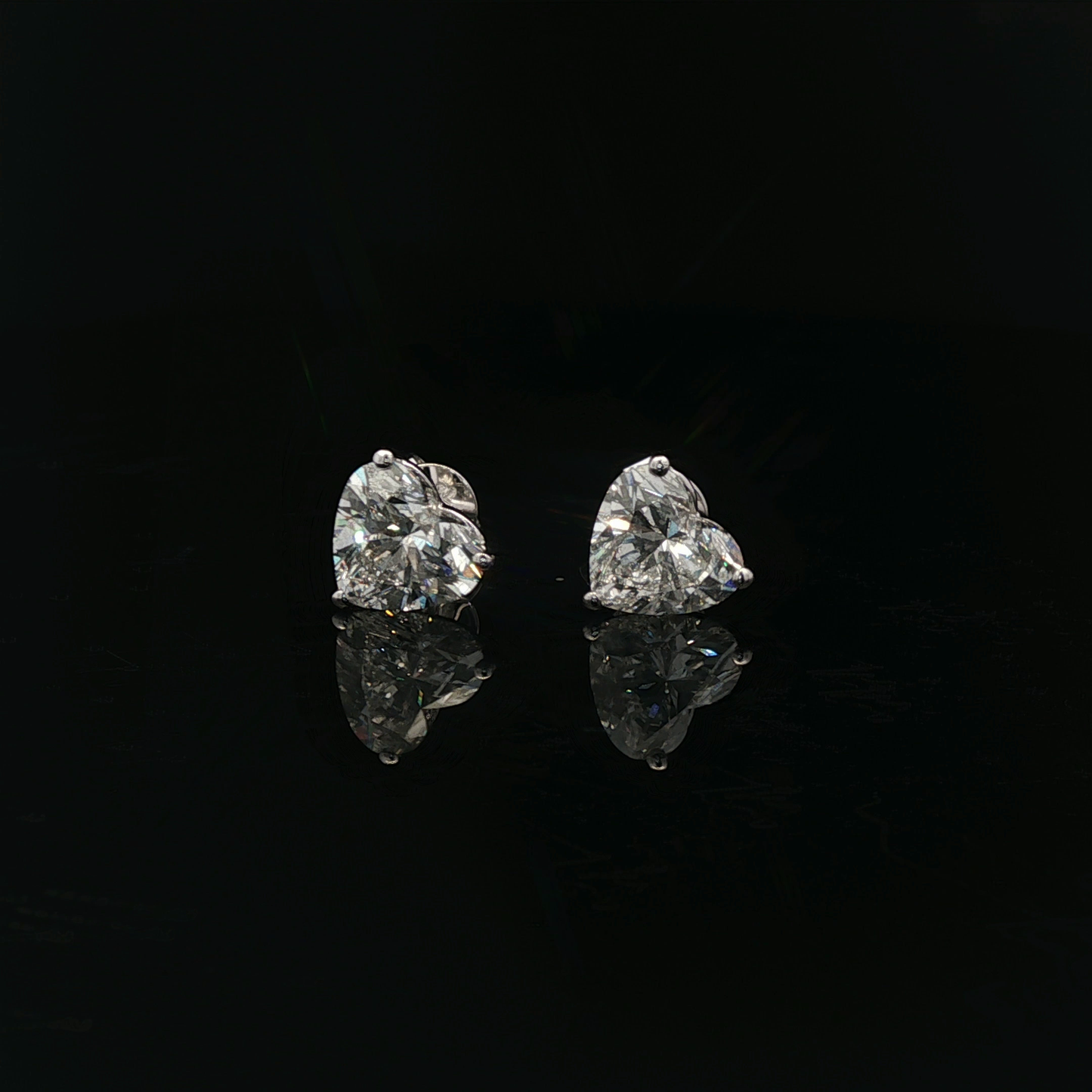IGI Heart 2ct D VVS Each - 16,900$ HKD