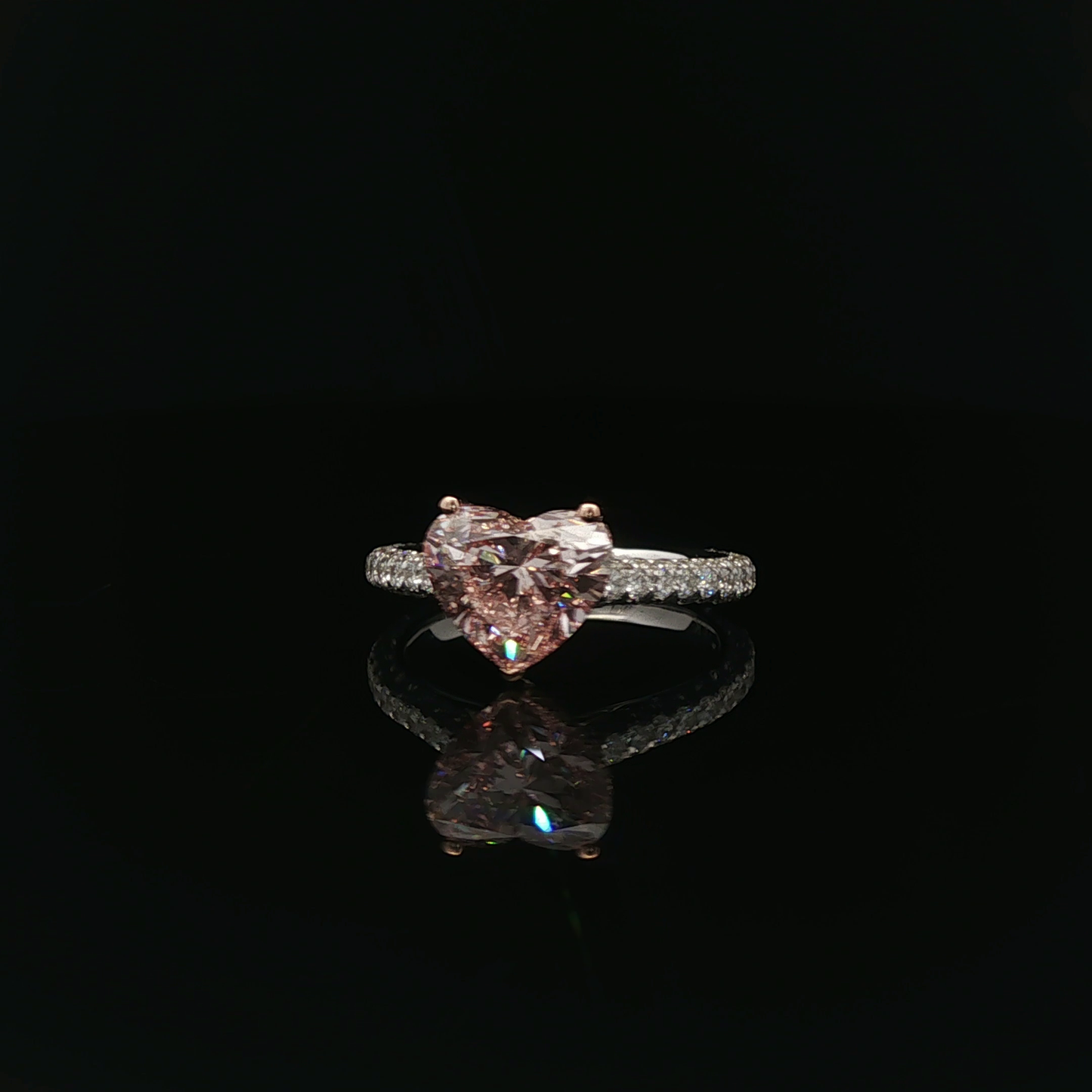 IGI Heart 3.05ct Fancy Intense Pink VVS2 18K/R&W