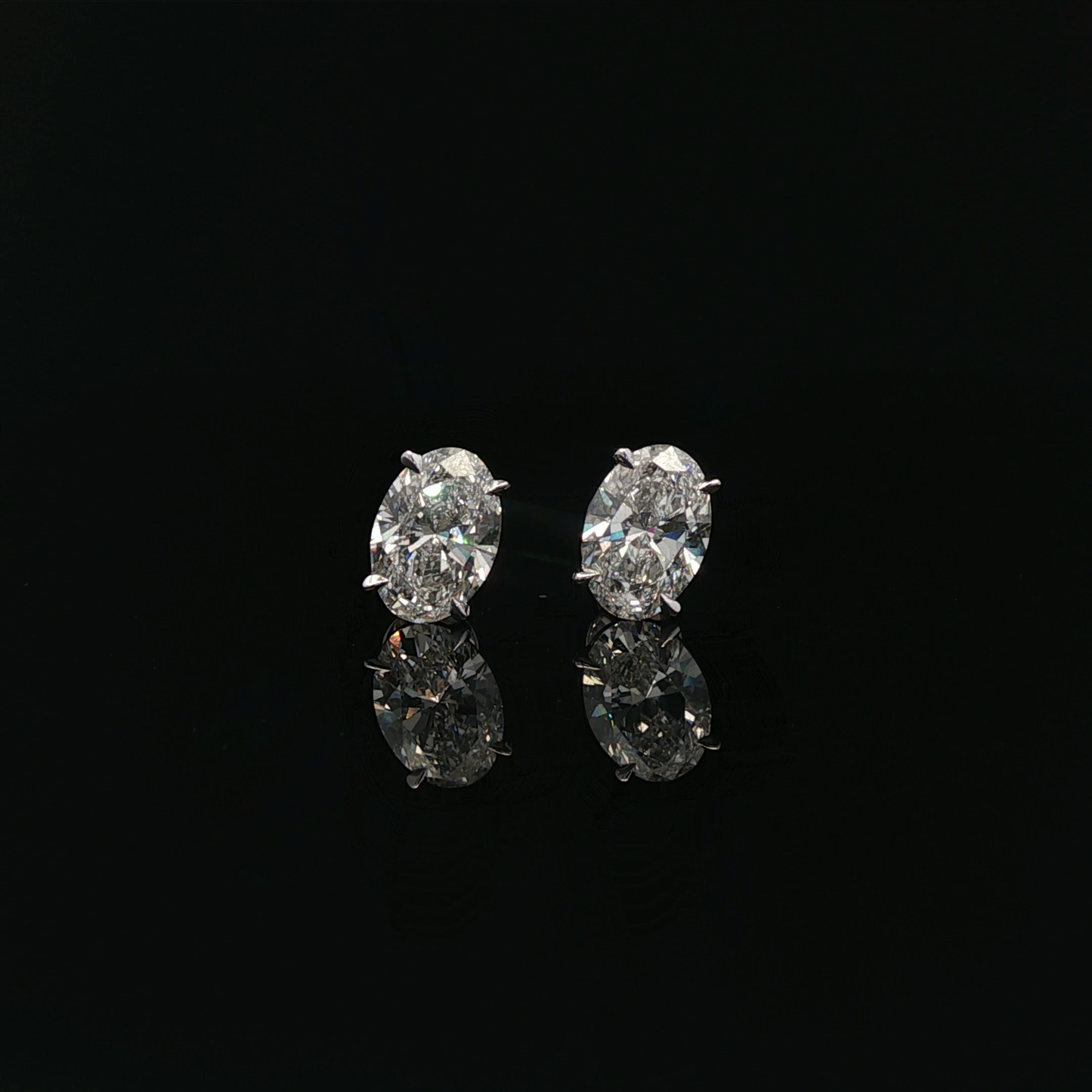 IGI Oval 1.5ct D VVS2 - 10,900$ HKD
