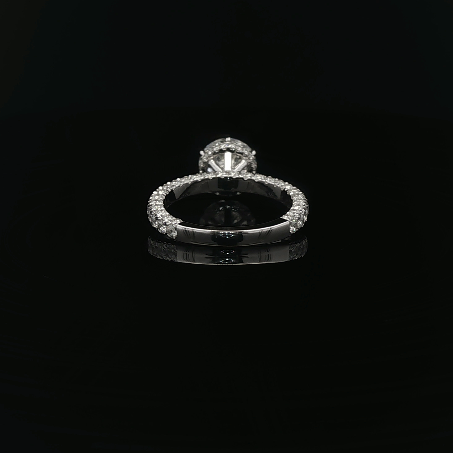IGI Round 2.07ct D VVS2 18k/White 70% 3Way 6prong