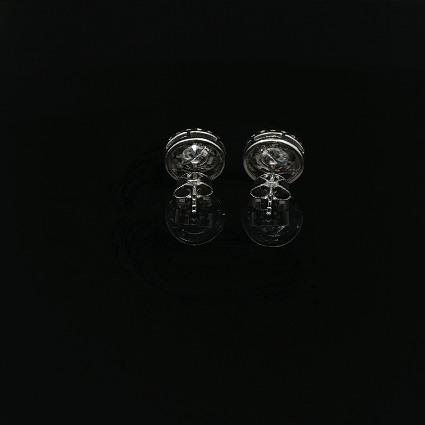 IGI Round Halo 1ct Each D VVS - 11,900$ HKD