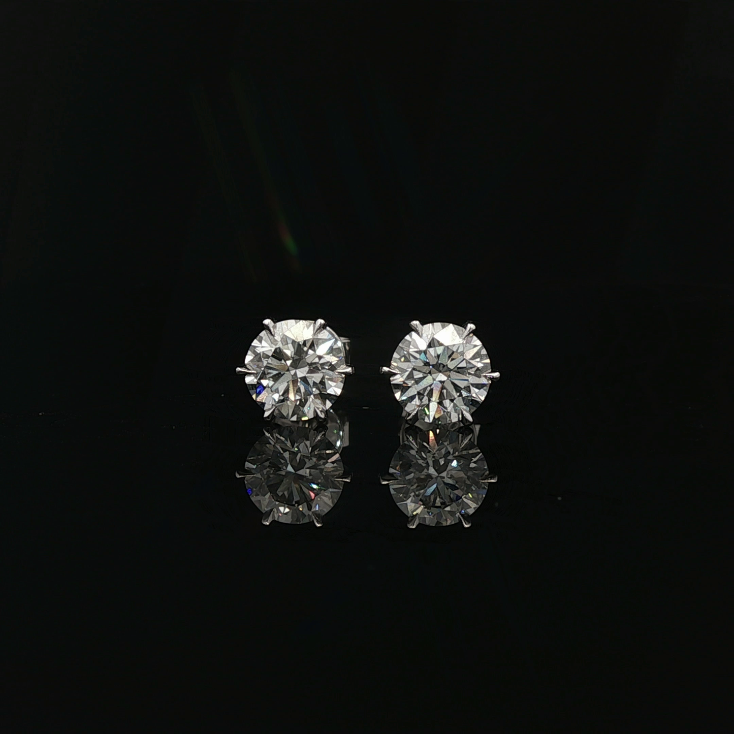 IGI Round 1ct Each 6 Prong D VVS - 9,500$ HKD
