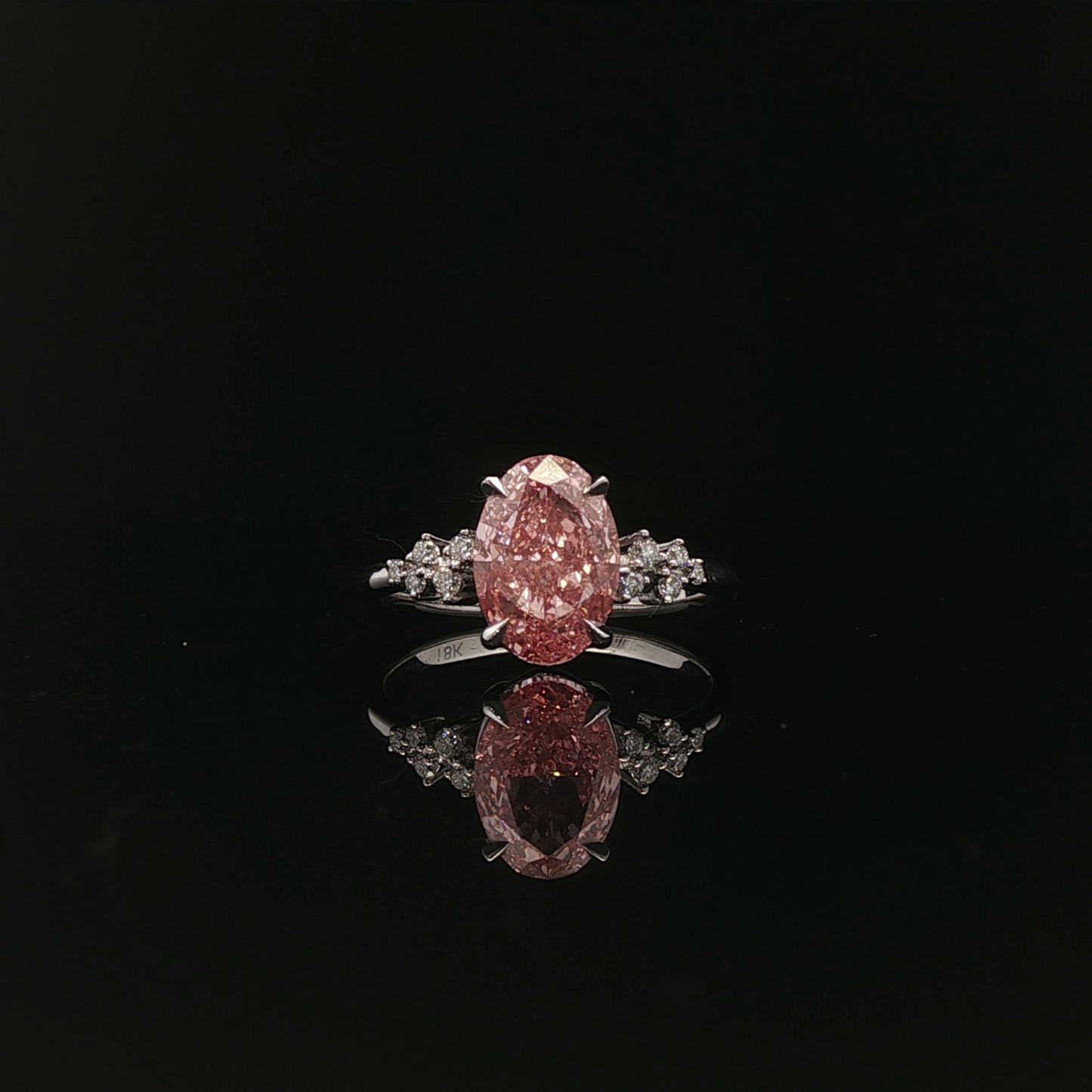 IGI Oval 2.53ct Fancy Vivid Pink VS1 - 15,900$ HKD