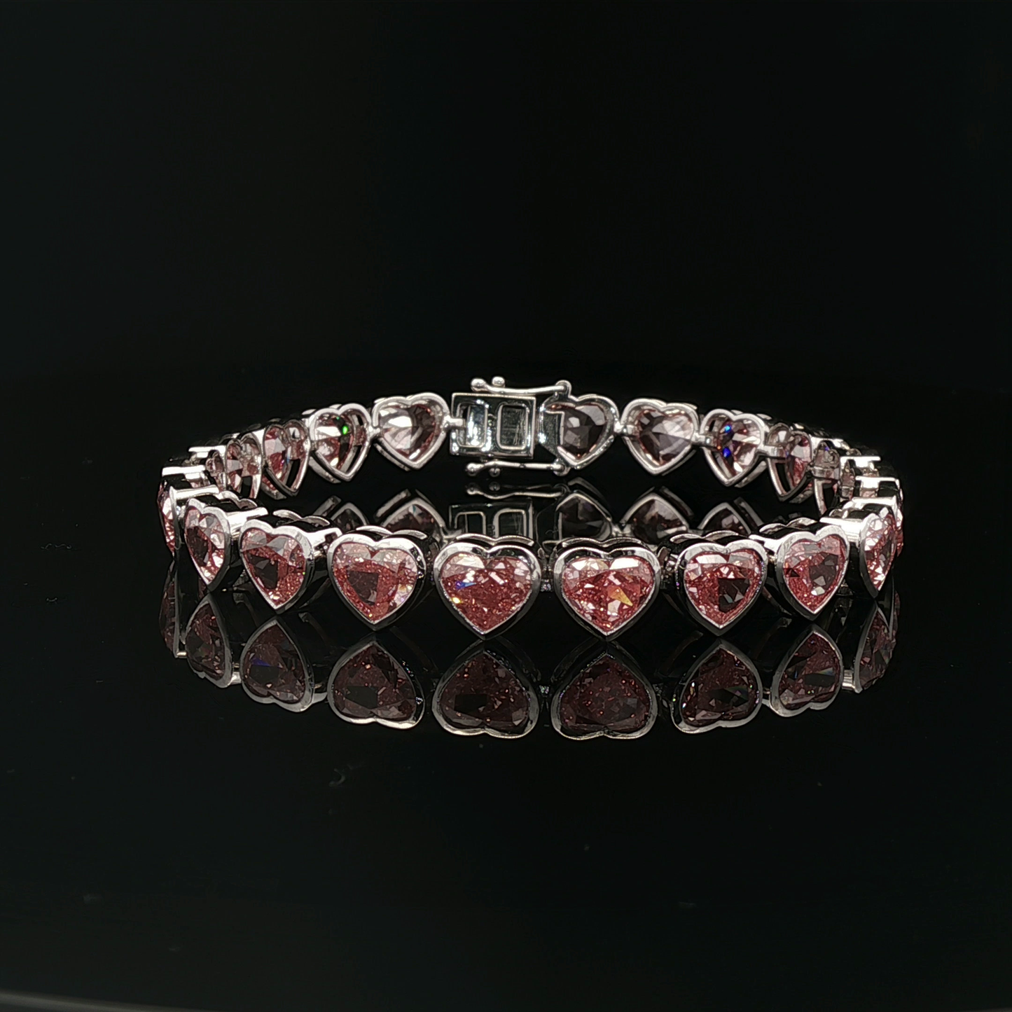 Heart 25.81ct Tennis Bracelet 18k