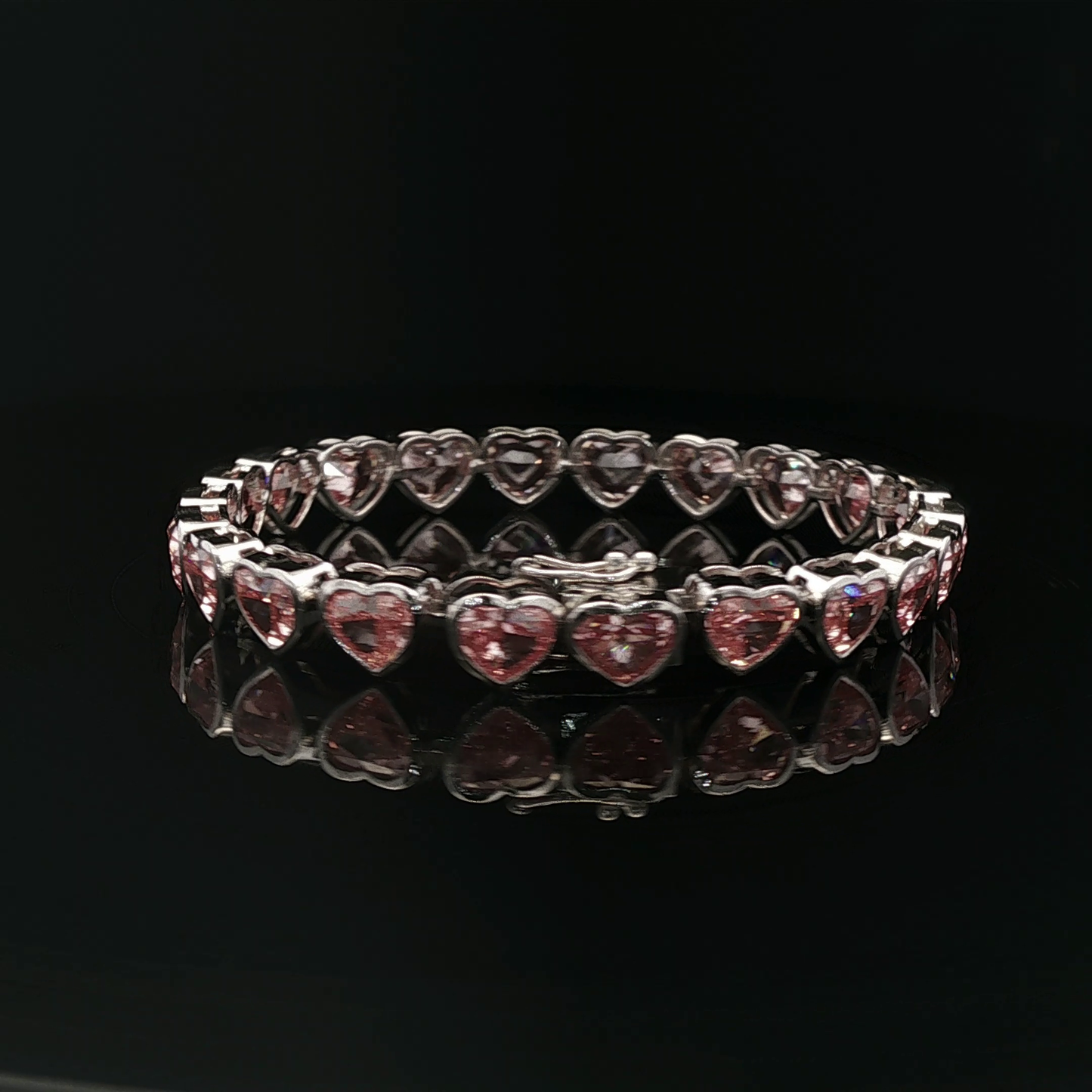 Heart 25.81ct Tennis Bracelet 18k