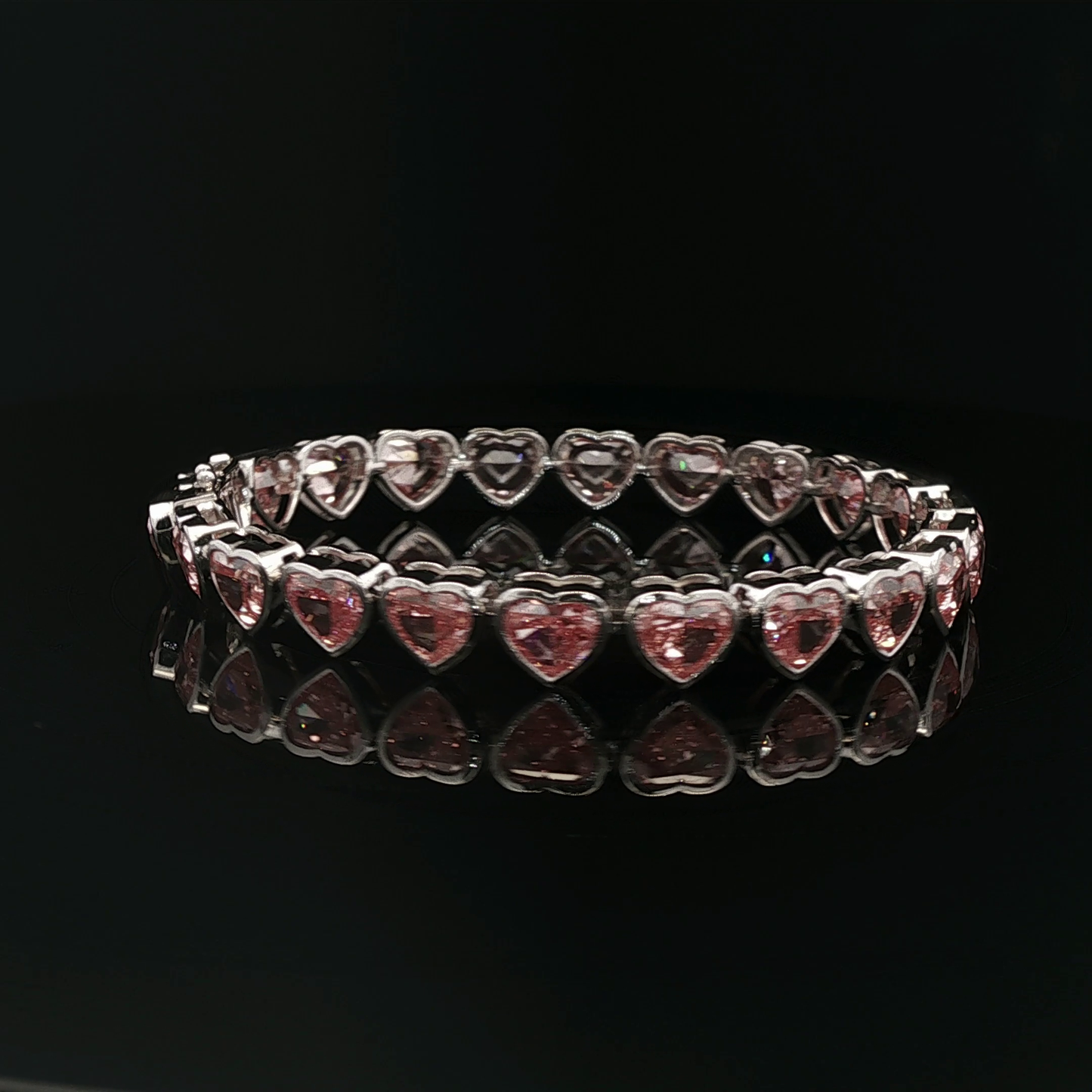 Heart 25.81ct Tennis Bracelet 18k
